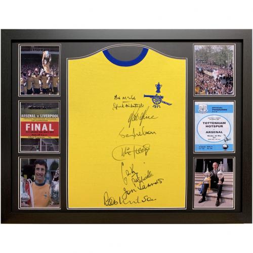 Słynni piłkarze koszulka w antyramie Arsenal FC 1971 Double Winners Signed Shirt (Framed)