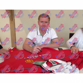 Słynni piłkarze koszulka w antyramie Manchester United FC Giggs & Scholes 1999 Signed Shirt (Framed)