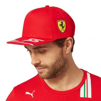 Ferrari czapka flat baseballówka Carlos Sainz F1 Team 2021