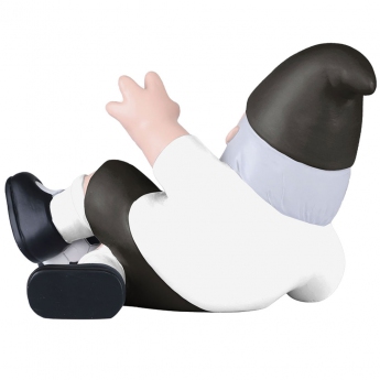 Fulham krasnal sliding tackle gnome