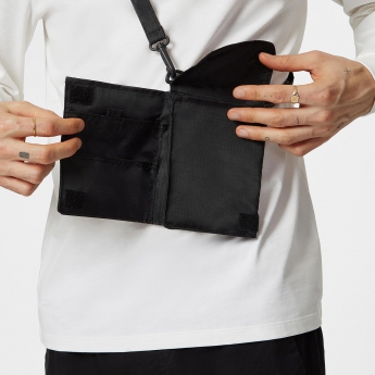 Mercedes AMG Petronas worek Travel Pouch Black F1 Team 2023
