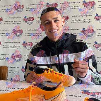 Słynni piłkarze kicker w ramce Manchester City Foden Signed Boot (Framed)