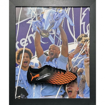 Słynni piłkarze kicker w ramce Manchester City FC Kompany Signed Boot (Framed)