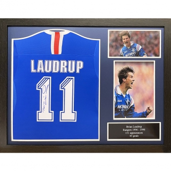 Słynni piłkarze koszulka w antyramie 2019-2020 Laudrup Signed Shirt (Framed)