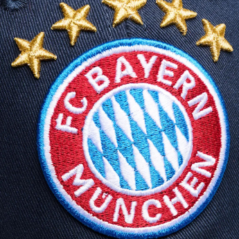 Bayern Monachium dziecięca czapka baseballowa logo navy