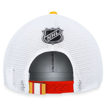 Calgary Flames czapka baseballówka Draft 2023 Podium Trucker Adjustable Authentic Pro