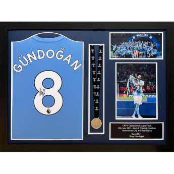 Słynni piłkarze koszulka w antyramie Manchester City FC 2021-2022 Gundogan Signed Shirt & Medal (Framed)