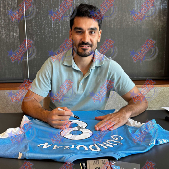 Słynni piłkarze koszulka w antyramie Manchester City FC 2021-2022 Gundogan Signed Shirt & Medal (Framed)