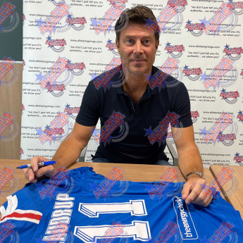 Słynni piłkarze koszulki w ramkach Rangers FC 2020-2021 Laudrup & Gascoigne Signed Shirts (Dual Framed)