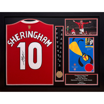 Słynni piłkarze koszulka w antyramie Manchester United FC 2021-2022 Sheringham Signed Shirt & Medal (Framed)