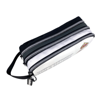 Real Madryt piórnik potrójny Hala Madrid Rounded