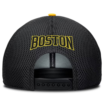 Boston Bruins czapka baseballówka 2026 Stadium Series Authentic Pro Adjustable Trucker