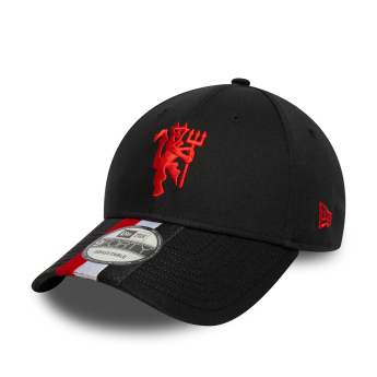 Manchester United czapka baseballówka 940 Stripe