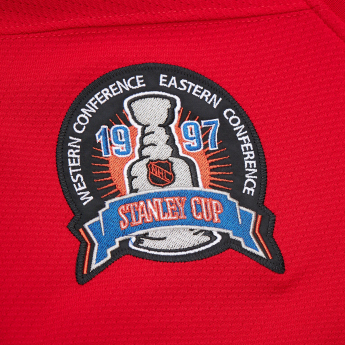 Detroit Red Wings hokejowa koszulka meczowa Steve Yzerman Dark Jersey