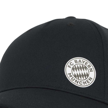 Bayern Monachium kaszkiet Essentials black