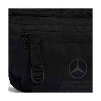 Mercedes AMG Petronas nerka Lights Out black F1 team 2026