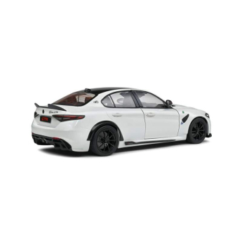 Samochody i motocykle model 1/18 Alfa Romeo Giulia GTA Trofeo white