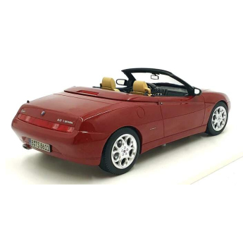 Samochody i motocykle model 1/18 Alfa Romeo Spider 1999 red