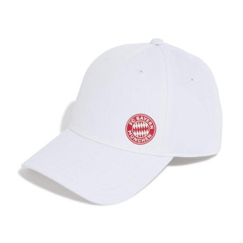 Bayern Monachium czapka baseballówka Essentials white