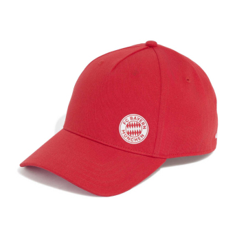 Bayern Monachium czapka baseballówka Essentials red