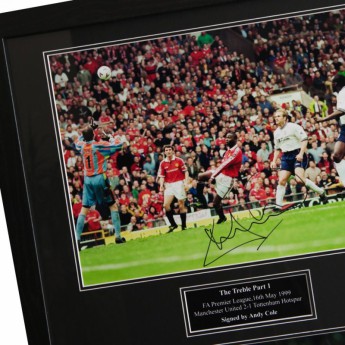 Słynni piłkarze obrazek w ramce Manchester United Treble Winners Signed Framed Prints