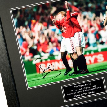 Słynni piłkarze obrazek w ramce Manchester United Treble Winners Signed Framed Prints